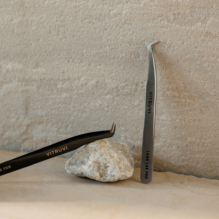 Vitruvi Mega Volume Professional Eyelash Extensions Tweezer